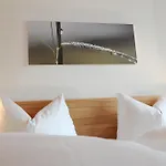 Ladner Апартаменты *